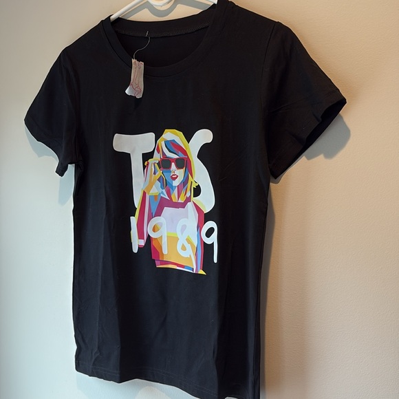Taylor Swift 1989 Graphic Tee Shirt - Picture 5 of 8